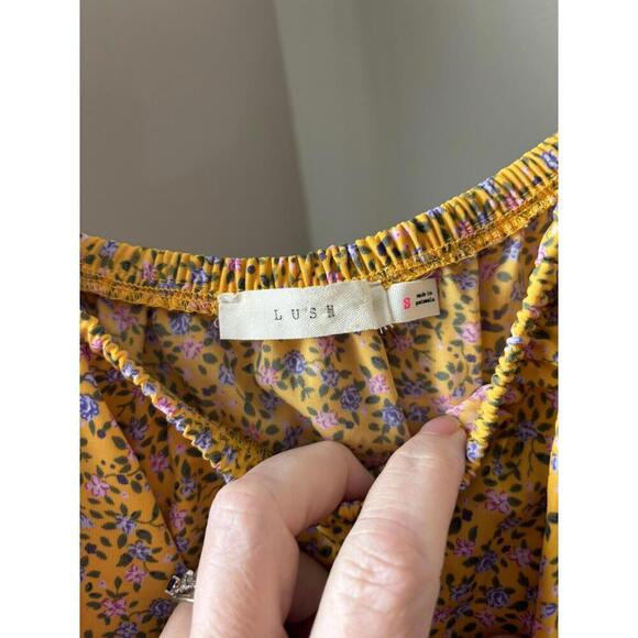 Lush Size Small Yellow Romper EUC - Picture 4 of 6